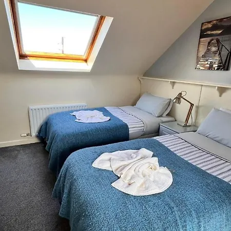 Harbour House 3*